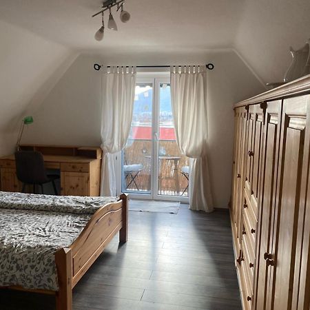 Schoenes Apartment Mit Aussicht Ueber Graz Bagian luar foto
